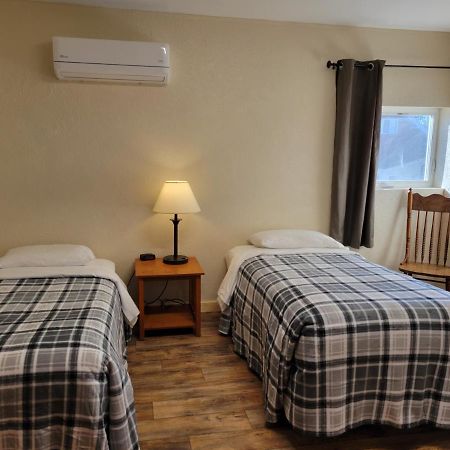 Leon Little River Inn Motel מראה חיצוני תמונה